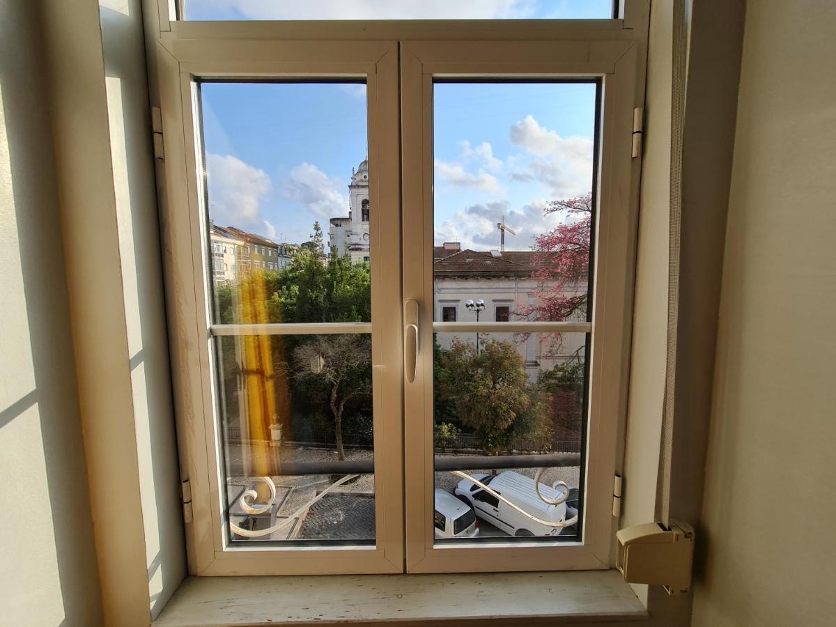 ליסבון Shangri-La Hostel Anjos מראה חיצוני תמונה