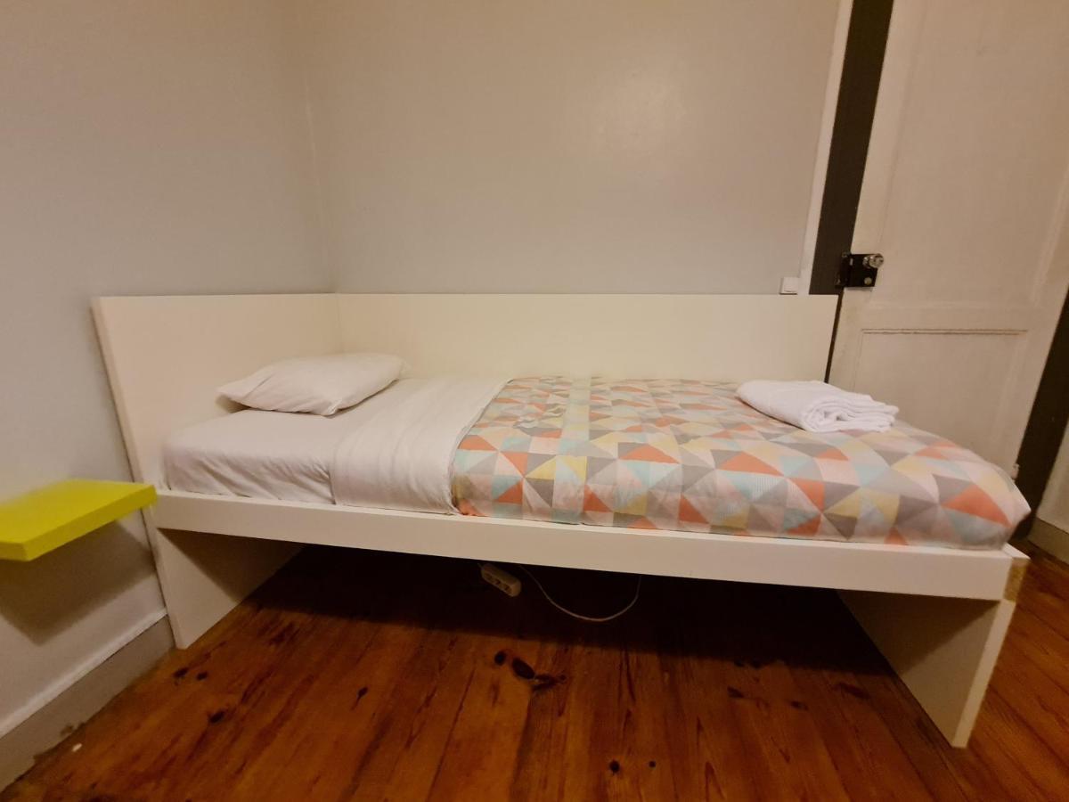 ליסבון Shangri-La Hostel Anjos מראה חיצוני תמונה