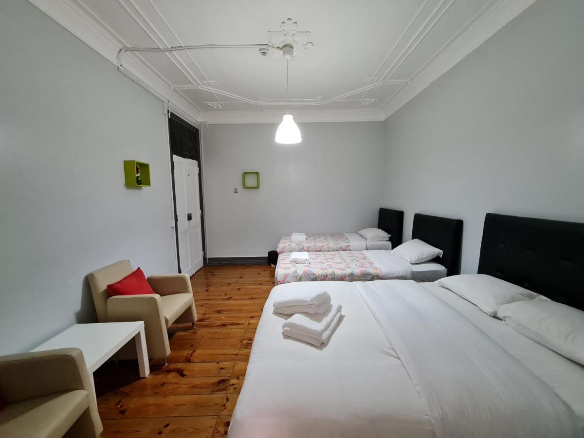 ליסבון Shangri-La Hostel Anjos מראה חיצוני תמונה