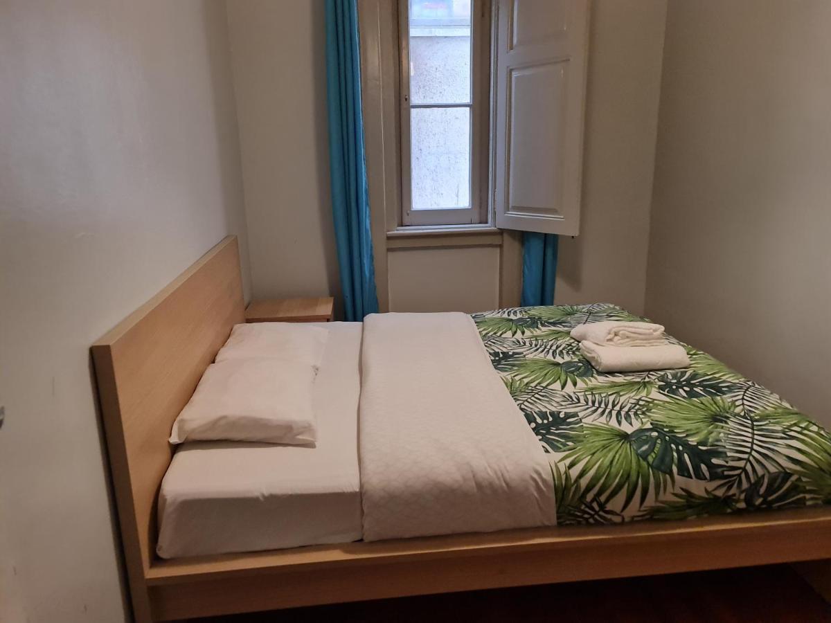 ליסבון Shangri-La Hostel Anjos מראה חיצוני תמונה