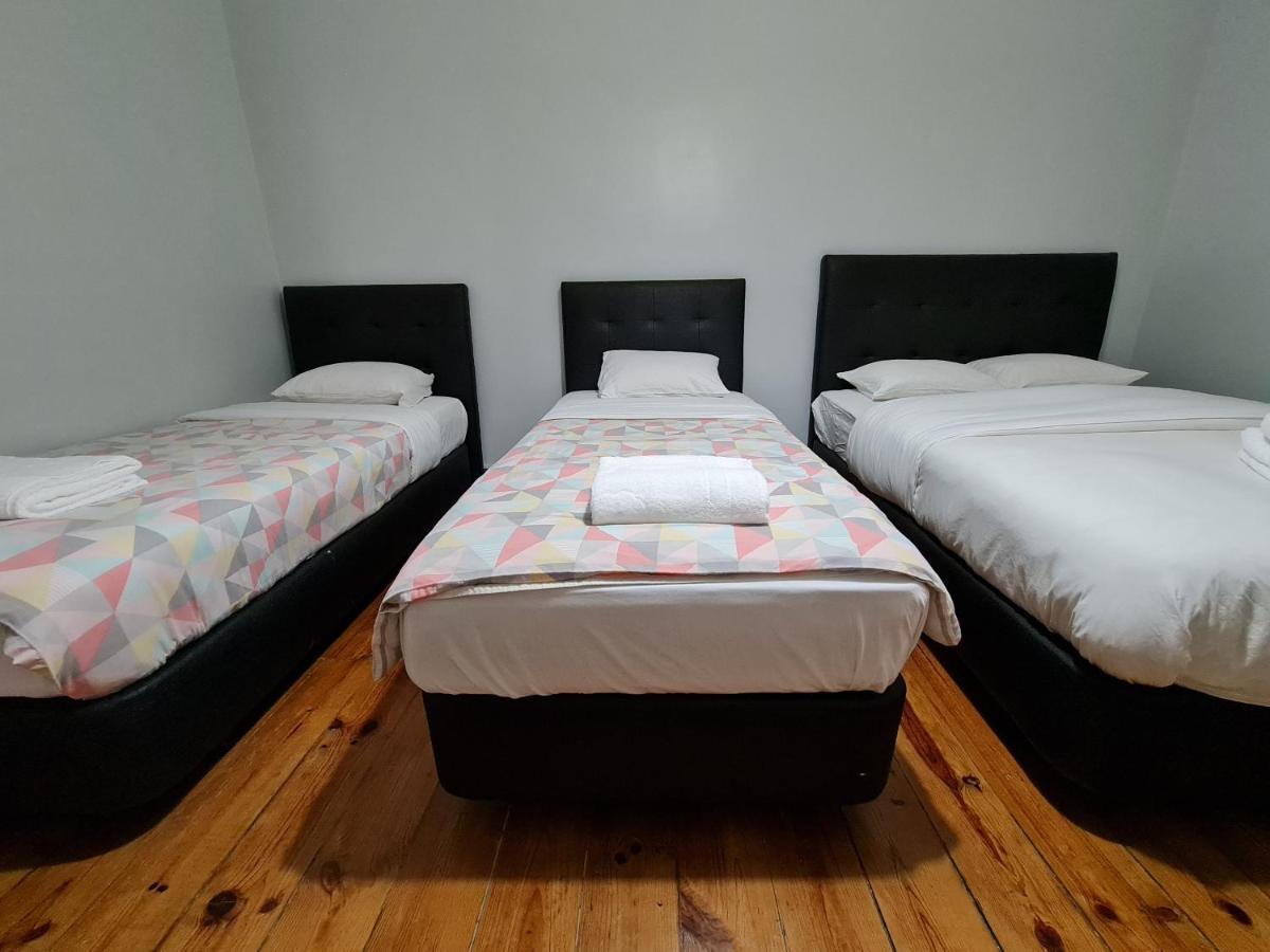 ליסבון Shangri-La Hostel Anjos מראה חיצוני תמונה