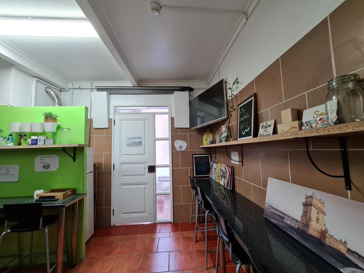 ליסבון Shangri-La Hostel Anjos מראה חיצוני תמונה