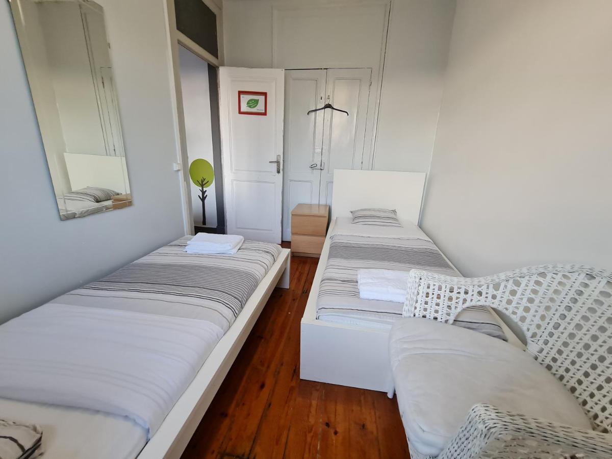 ליסבון Shangri-La Hostel Anjos מראה חיצוני תמונה