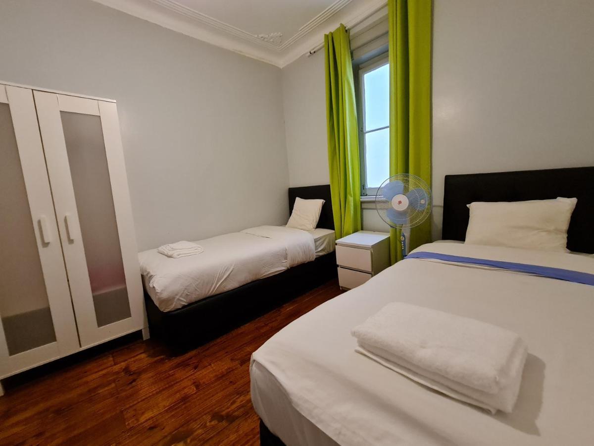 ליסבון Shangri-La Hostel Anjos מראה חיצוני תמונה