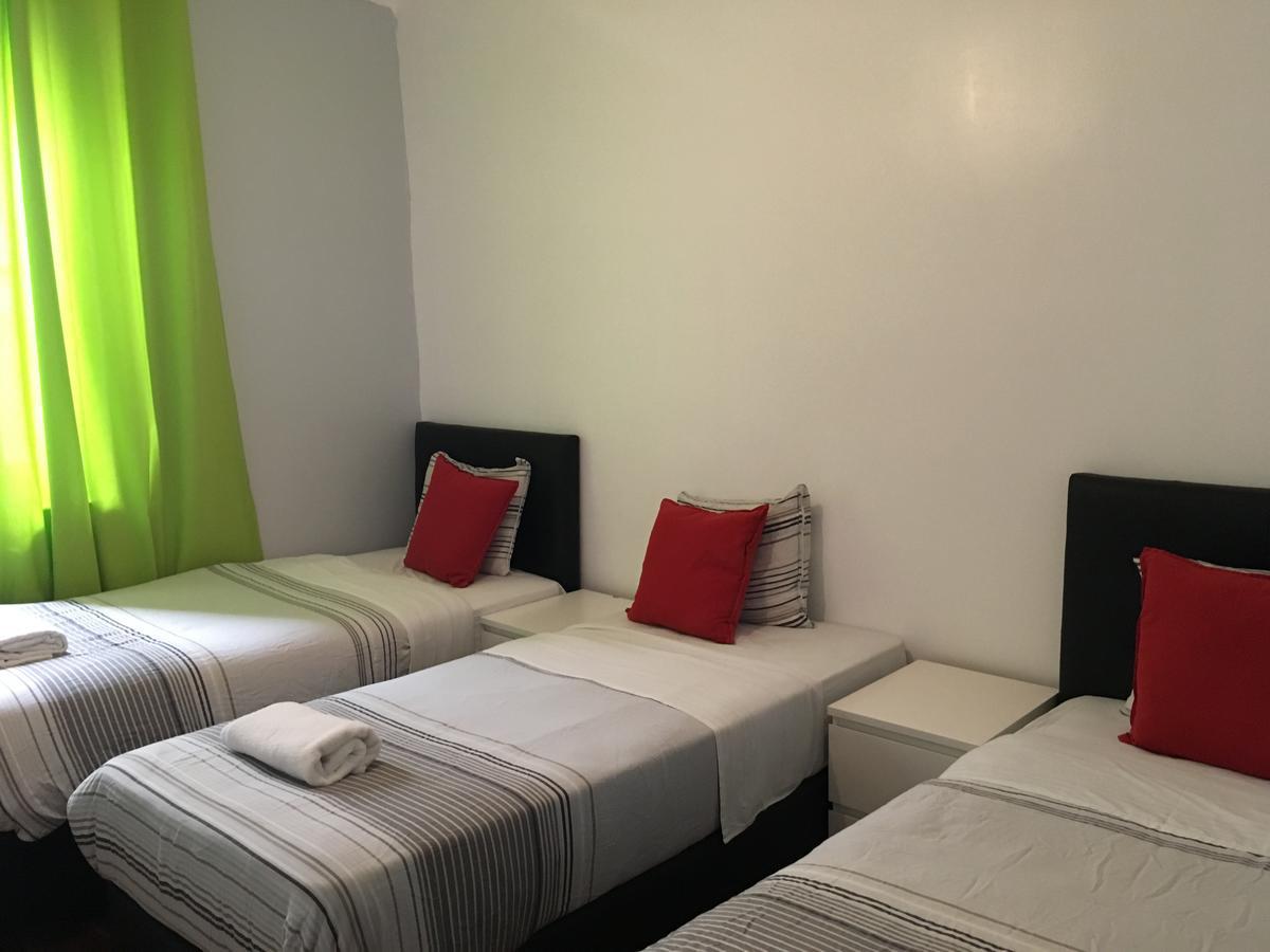 ליסבון Shangri-La Hostel Anjos מראה חיצוני תמונה